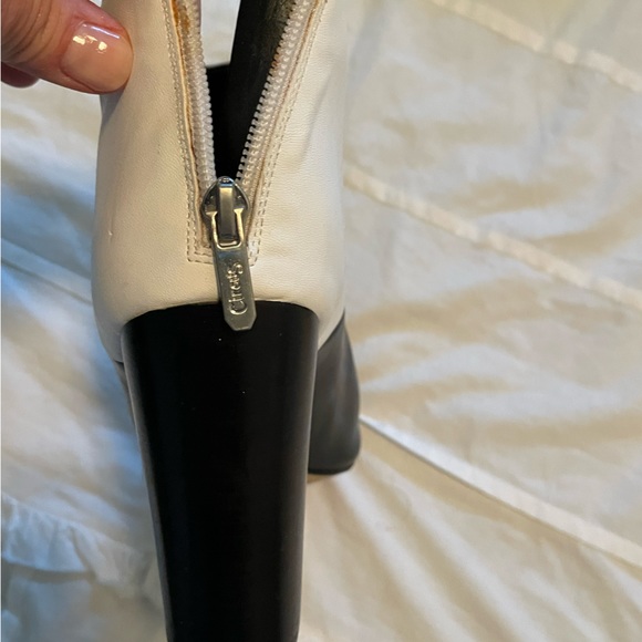 practically New! - Picture 3 of 5